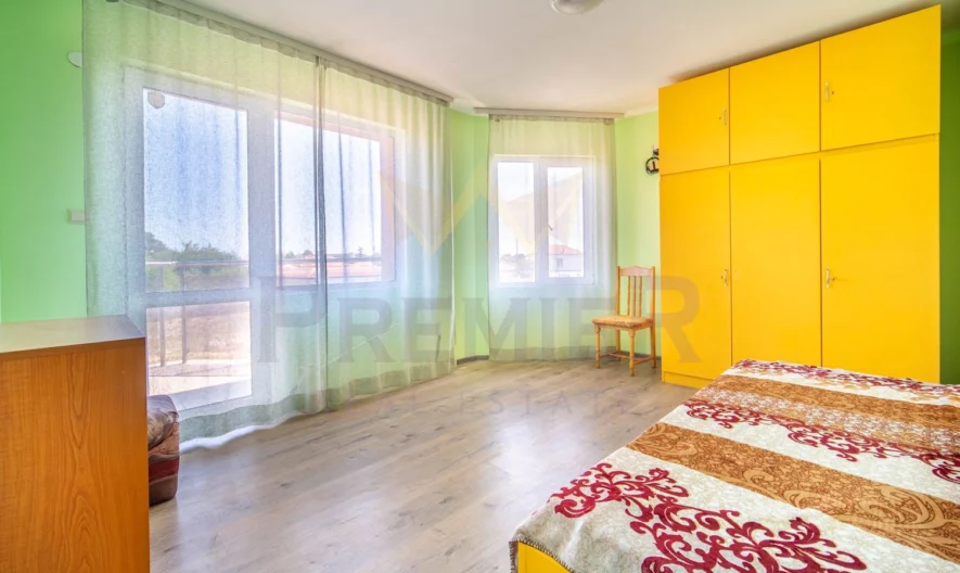 Триетажна къща в гр. Бяла - - снимка 25 - Имоти Премиер