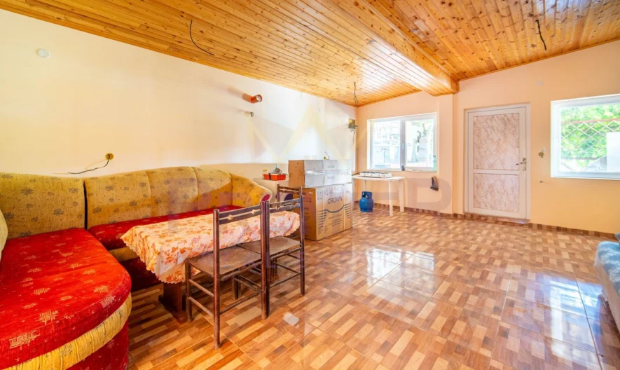 Триетажна къща в гр. Бяла - - снимка 29 - Имоти Премиер