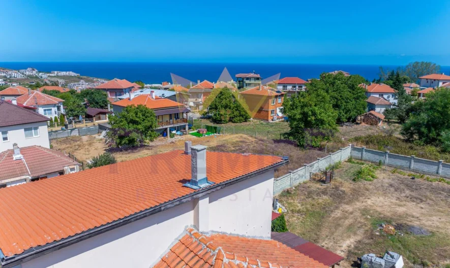 Триетажна къща в гр. Бяла - - снимка 36 - Имоти Премиер