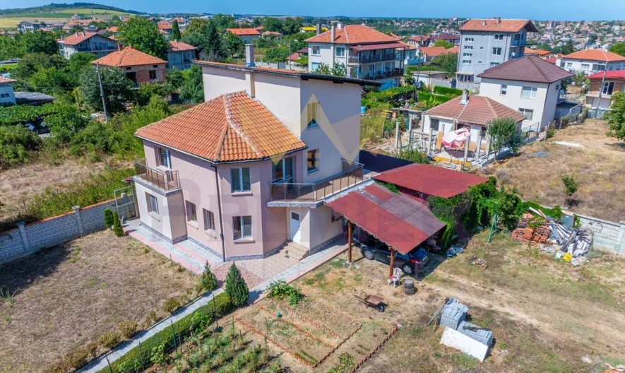 Триетажна къща в гр. Бяла - - снимка 41 - Имоти Премиер