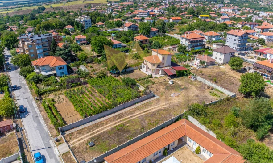 Триетажна къща в гр. Бяла - - снимка 46 - Имоти Премиер