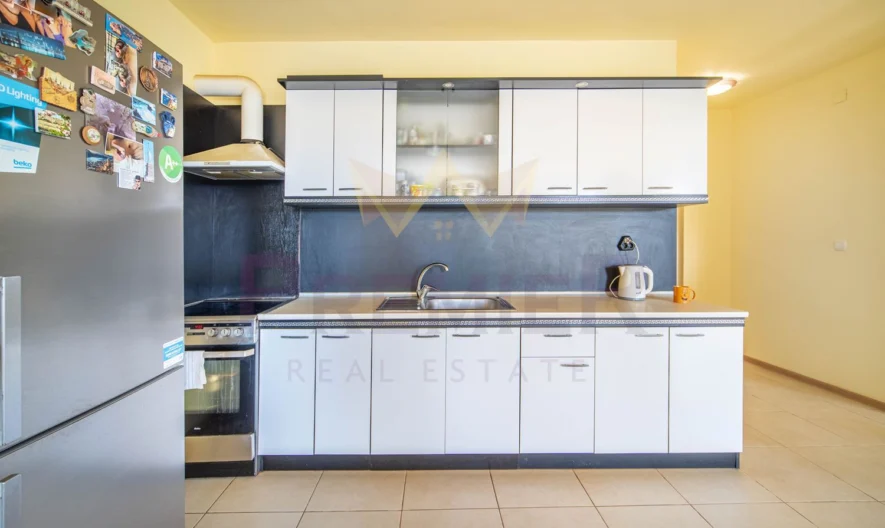 Триетажна къща в гр. Бяла - - снимка 5 - Имоти Премиер