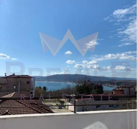 Триетажна къща в гр. Бяла -  - снимка 6 - Имоти Премиер