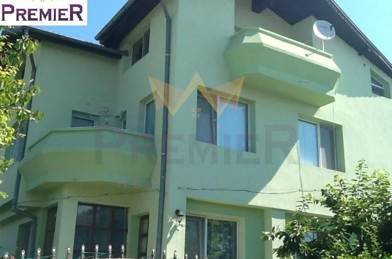 Триетажна къща в гр. Каварна -  - снимка 1 - Имоти Премиер