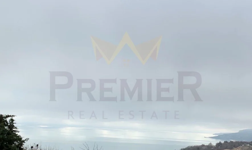 Триетажна къща в гр.Балчик - - снимка 11 - Имоти Премиер