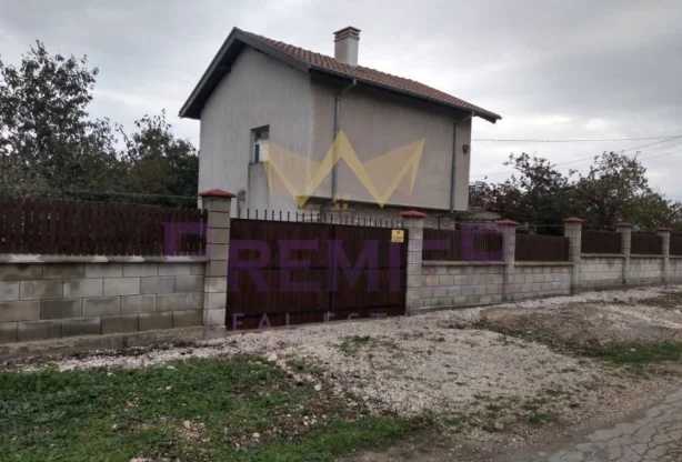 Агенция за недвижими имоти - Имоти Премиер - имот - 623399, Цена: 230000 EUR