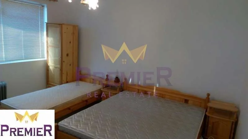 Триетажна къща в гр.Каварна - - снимка 4 - Имоти Премиер