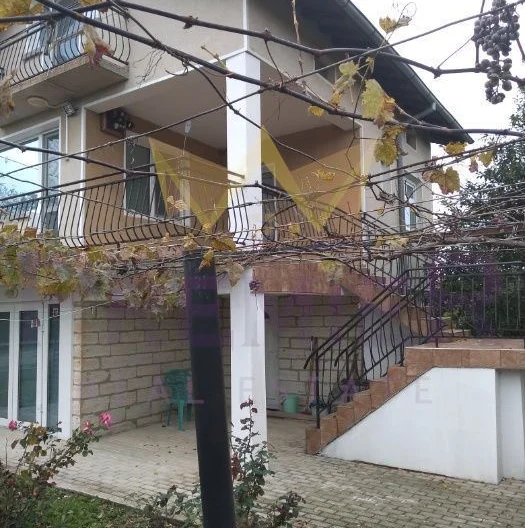 Триетажна къща в гр.Каварна - - снимка 9 - Имоти Премиер