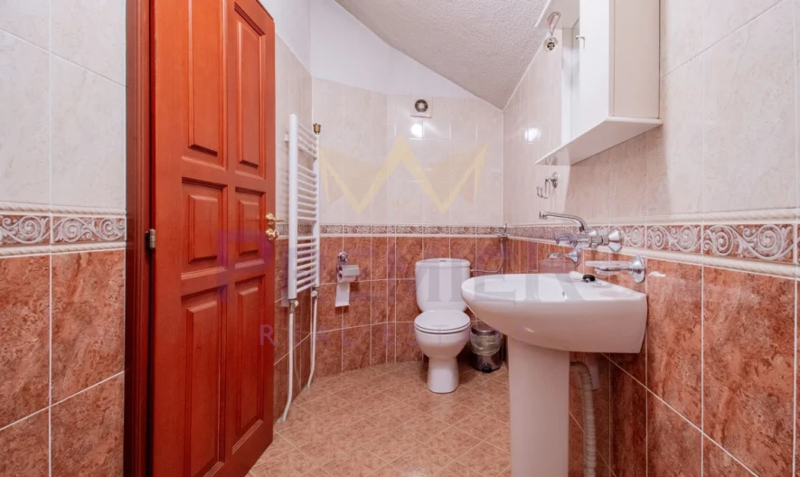 Триетажна къща в квартал Бояна -  - снимка 46 - Имоти Премиер