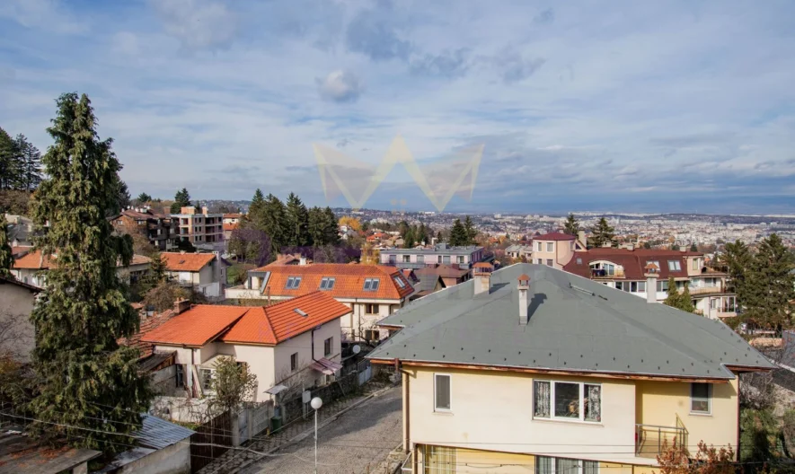 Триетажна къща в квартал Бояна -  - снимка 48 - Имоти Премиер