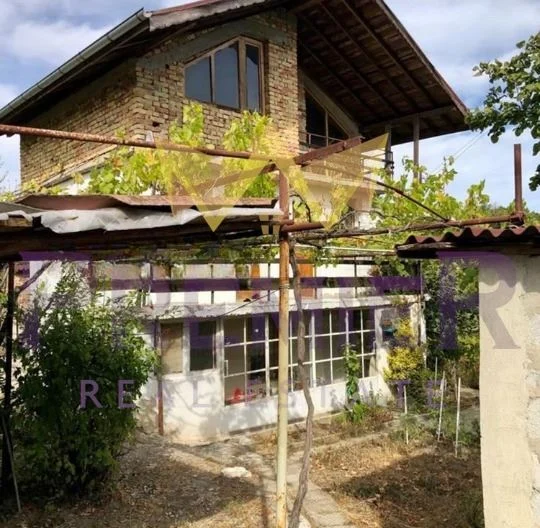 Триетажна къща в м. Манастирски рид -  - снимка 1 - Имоти Премиер