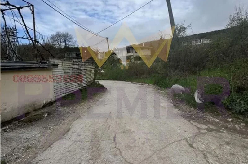 Триетажна къща в м. Манастирски рид -  - снимка 12 - Имоти Премиер