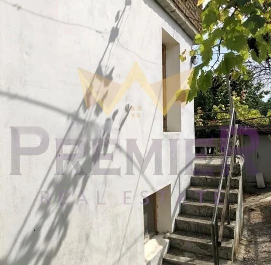 Триетажна къща в м. Манастирски рид -  - снимка 5 - Имоти Премиер