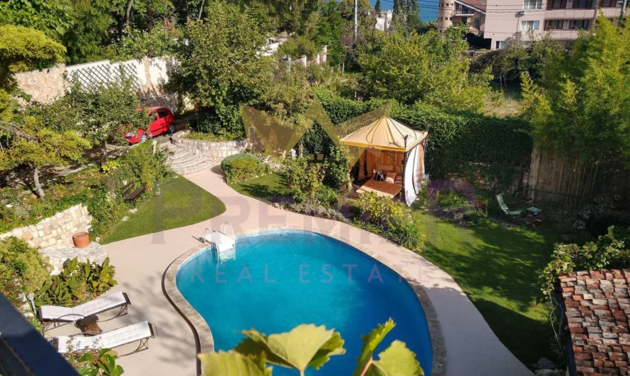 Триетажна къща в м-т Ален мак -  - снимка 15 - Имоти Премиер