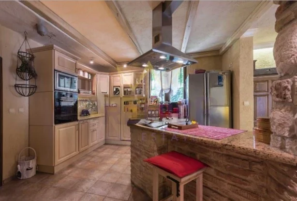 Агенция за недвижими имоти - Имоти Премиер - имот - 951174, Цена: 1900000 EUR