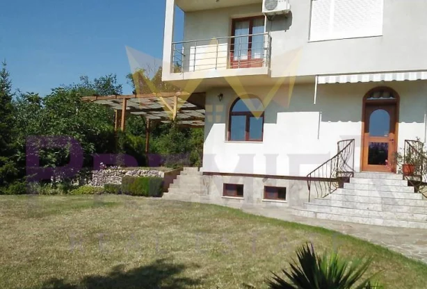 Агенция за недвижими имоти - Имоти Премиер - имот - 407206, Цена: 360000 EUR