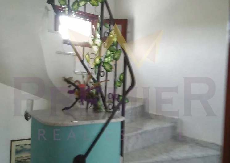 Триетажна къща в м-т Изгрев Супер Локация  с асфалтов достъп -  - снимка 7 - Имоти Премиер