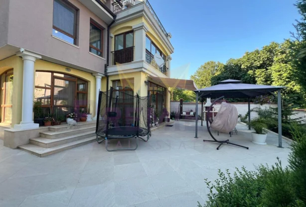 Агенция за недвижими имоти - Имоти Премиер - имот - 1105865, Цена: 690000 EUR