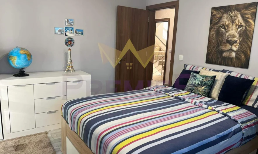 Триетажна къща в м-т Кабакум -  - снимка 6 - Имоти Премиер