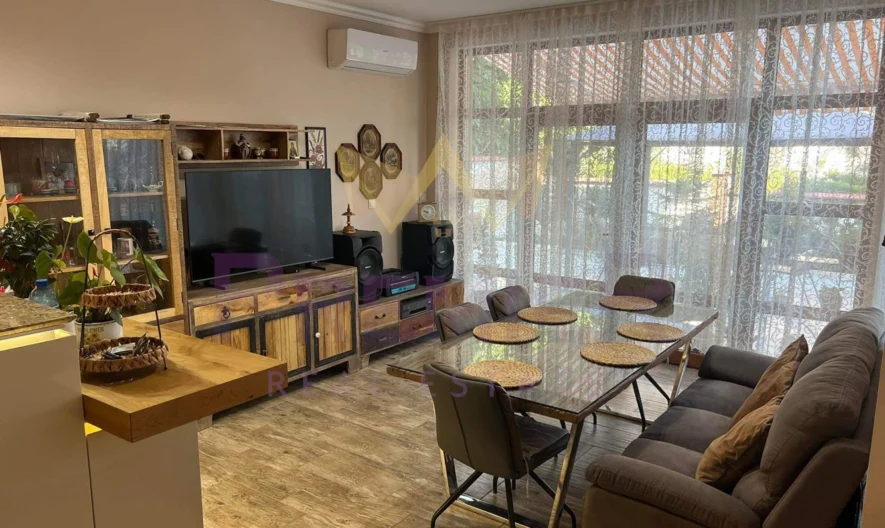 Триетажна къща в м-т Кабакум -  - снимка 6 - Имоти Премиер