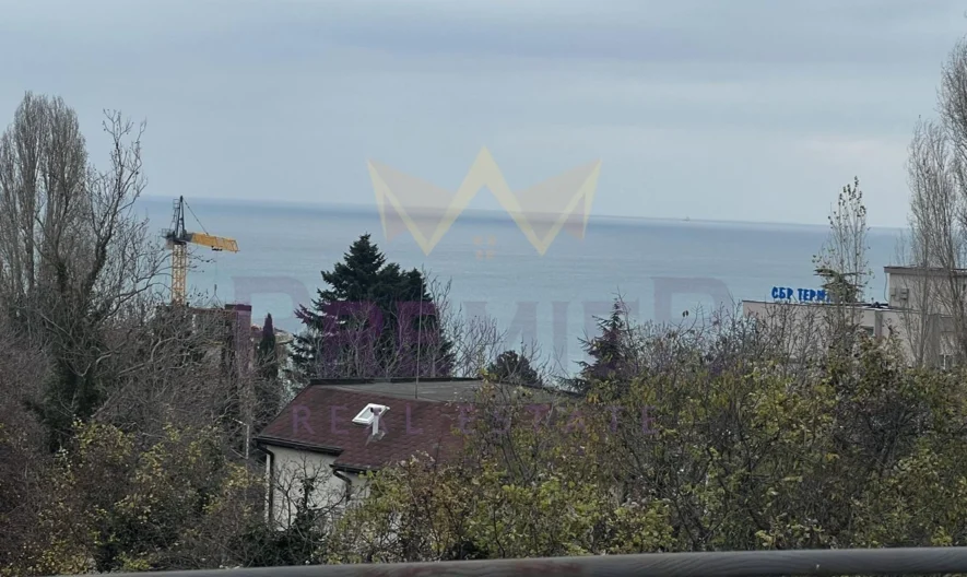 Триетажна къща в м-т Кабакум -  - снимка 9 - Имоти Премиер