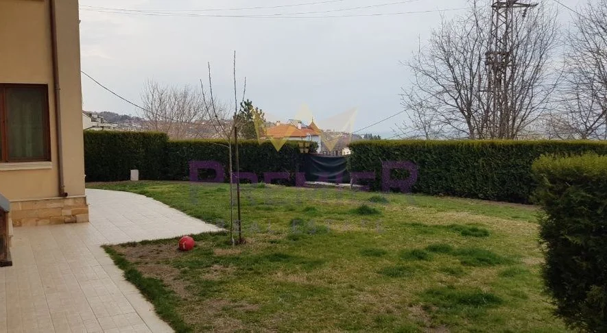 Обява за имот 786792, Площ: 460 м<sup>2</sup>, Цена: 560000 EUR - Апартаменти Варна Евксиноград