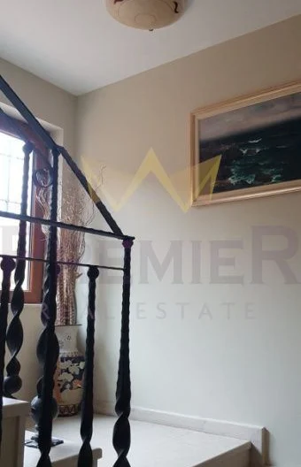 ТРИЕТАЖНА КЪЩА В М-Т ТРАКАТА - - снимка 14 - Имоти Премиер