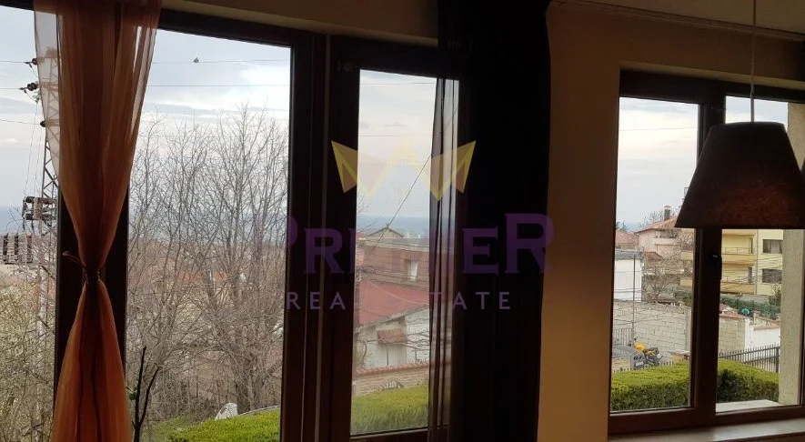 ТРИЕТАЖНА КЪЩА В М-Т ТРАКАТА - - снимка 14 - Имоти Премиер