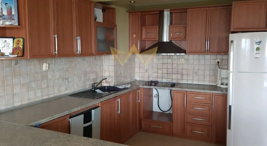 ТРИЕТАЖНА КЪЩА В М-Т ТРАКАТА - - снимка 15 - Имоти Премиер