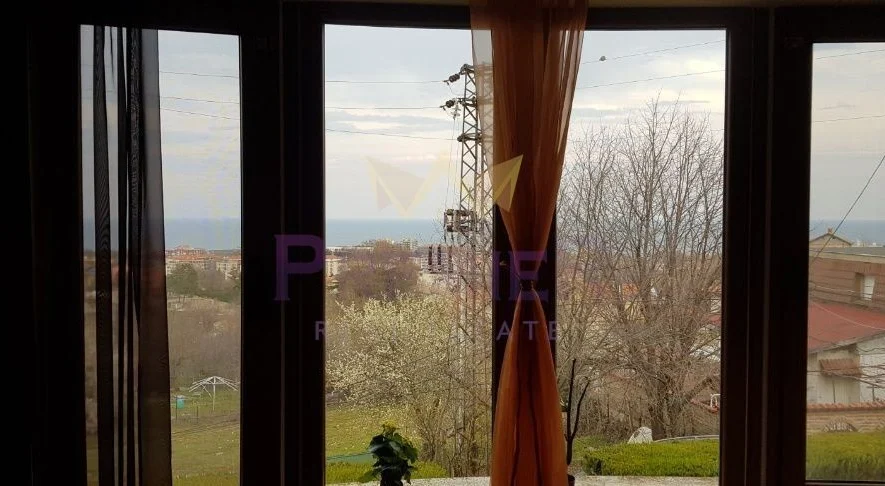 ТРИЕТАЖНА КЪЩА В М-Т ТРАКАТА - - снимка 8 - Имоти Премиер