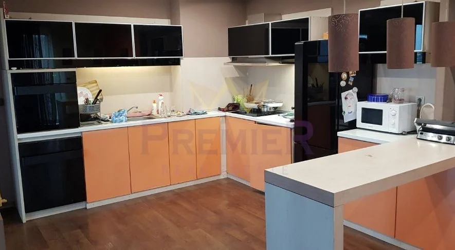 ТРИЕТАЖНА КЪЩА В М-Т ТРАКАТА - - снимка 9 - Имоти Премиер