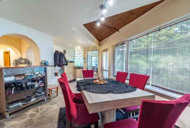 Агенция за недвижими имоти - Имоти Премиер - имот - 1157422, Цена: 250000 EUR