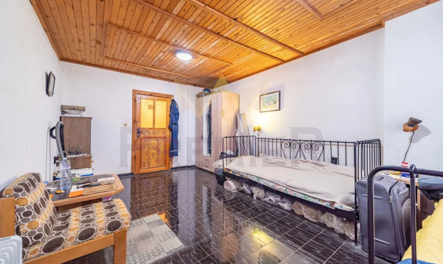 Триетажна къща в с. Долище -  - снимка 19 - Имоти Премиер