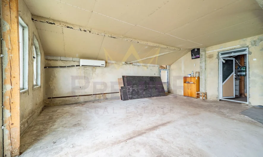 Триетажна къща в с. Долище -  - снимка 25 - Имоти Премиер