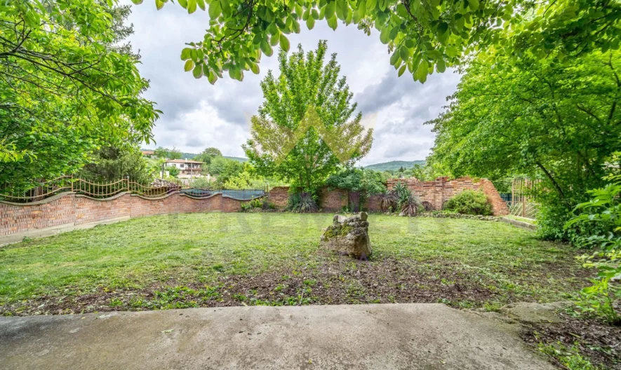 Триетажна къща в с. Долище -  - снимка 28 - Имоти Премиер