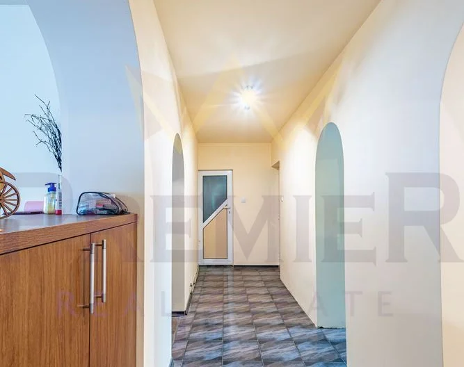 Триетажна къща в с. Долище -  - снимка 7 - Имоти Премиер