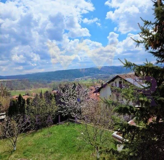 Триетажна къща в с.Бистрица -  - снимка 5 - Имоти Премиер