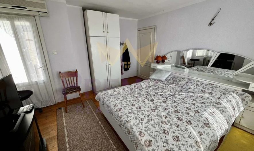 Триетажна къща в село Овчарово -  - снимка 12 - Имоти Премиер