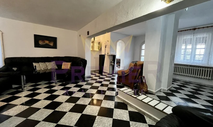 Триетажна къща в село Овчарово -  - снимка 22 - Имоти Премиер