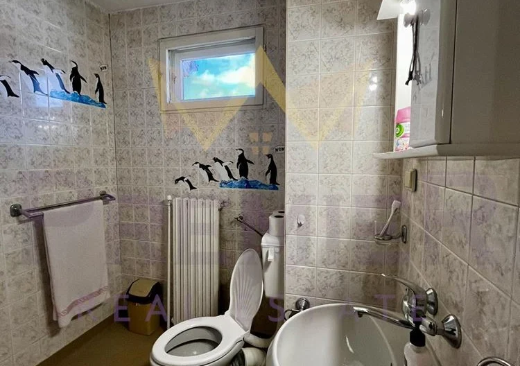 Триетажна къща в село Овчарово -  - снимка 24 - Имоти Премиер