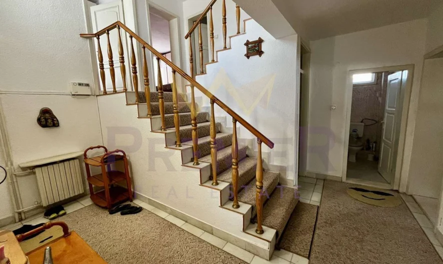 Триетажна къща в село Овчарово -  - снимка 6 - Имоти Премиер