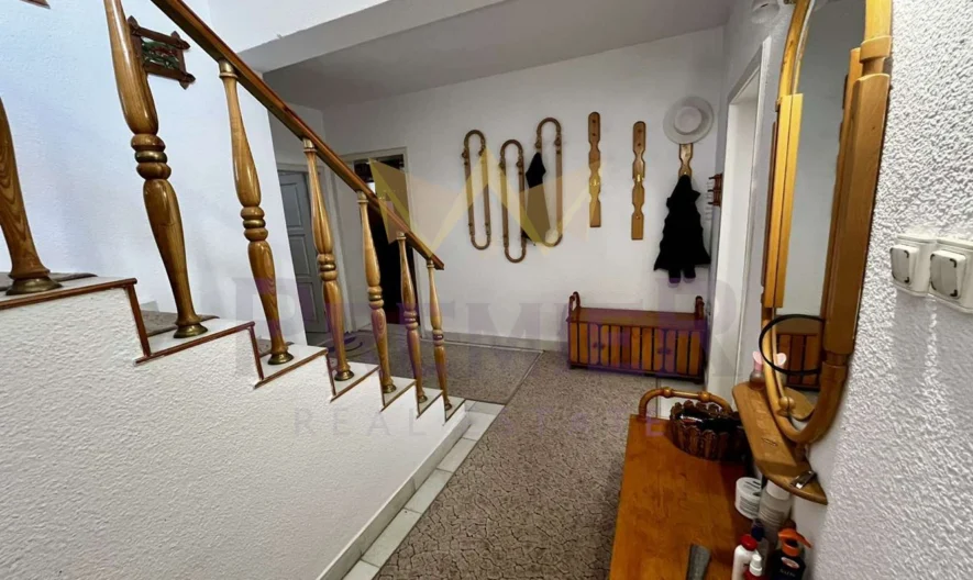 Триетажна къща в село Овчарово -  - снимка 7 - Имоти Премиер