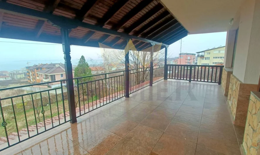 Триетажна къща в Свети Влас -  - снимка 18 - Имоти Премиер