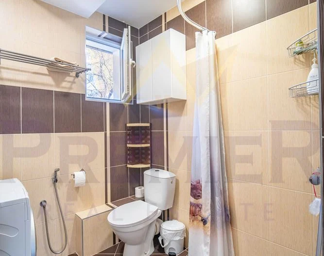 Триетажна къща в централната част на гр. Балчик -  - снимка 14 - Имоти Премиер