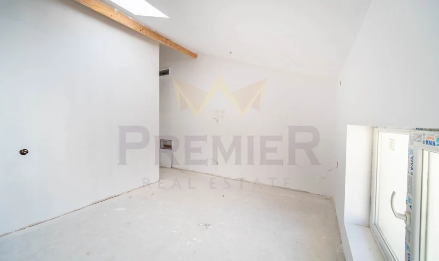 Триетажна къща в централната част на гр. Балчик -  - снимка 29 - Имоти Премиер