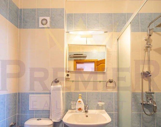 Триетажна къща за гости с разработен бизнес в с. Българево! Без комисион от страна на купувача ! -  - снимка 14 - Имоти Премиер