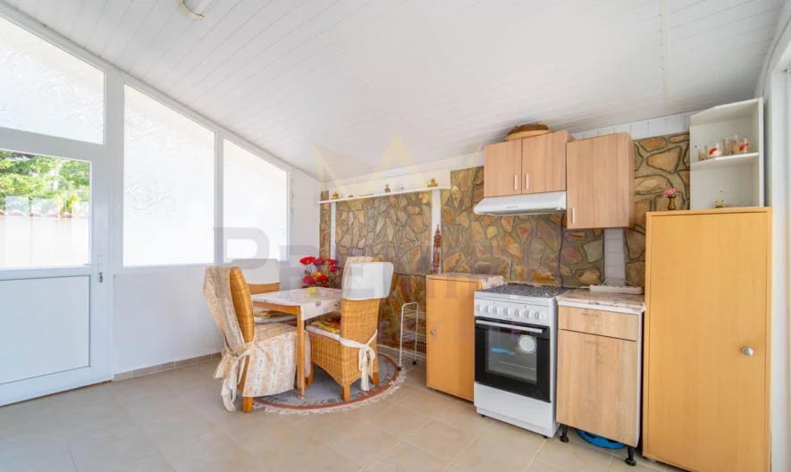 ТРИЕТАЖНА ВИЛА -  - снимка 11 - Имоти Премиер