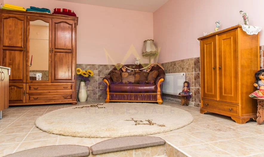 ТРИЕТАЖНА ВИЛА -  - снимка 20 - Имоти Премиер