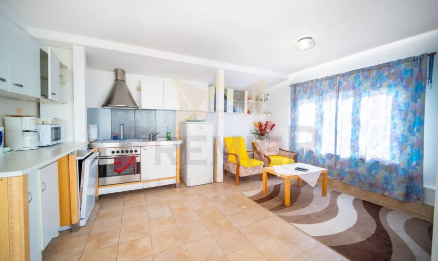 ТРИЕТАЖНА ВИЛА -  - снимка 4 - Имоти Премиер