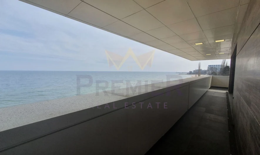 Тристаен апартамен тна първа линия -  - снимка 1 - Имоти Премиер